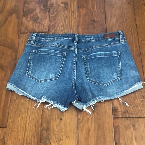 Blank NYC Size 28 Distressed Jean Shorts - Picture 2 of 4